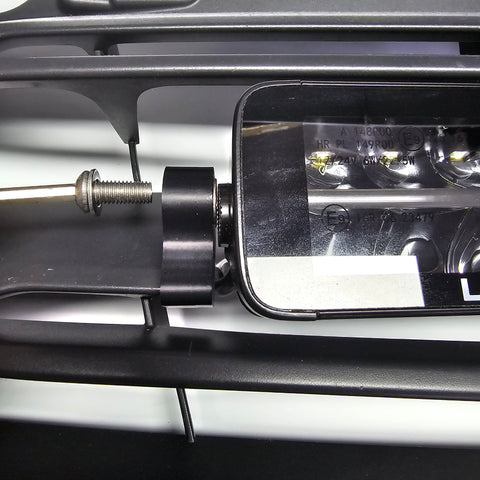Mercedes Sprinter W907 / W910 Kühlergrill-Halter für Zusatzscheinwerfer LTPRTZ TRX 3.0 7"