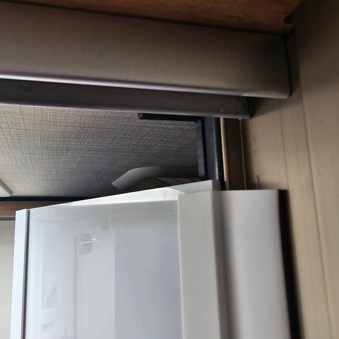 Arretierung für Klappduschwand am Hymer ML-T 570 bis Modell 2024 WOLFWAX