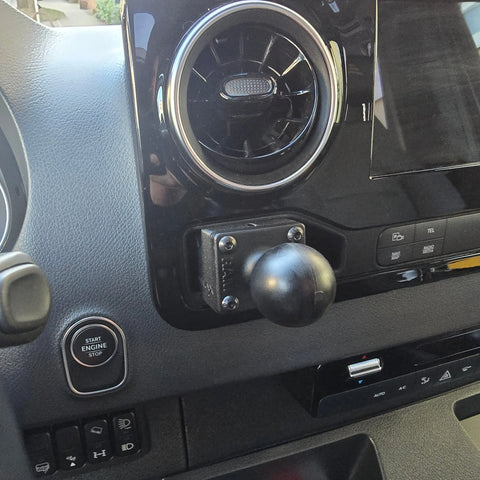 CLAMP-MOUNT Basic für Mercedes Sprinter W907 W910 WOLFWAX