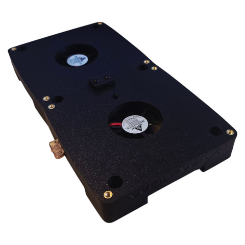 Montagekonsole mit aktiver Kühleinheit für Ladebooster Victron XS Smart 50 / XS 1400